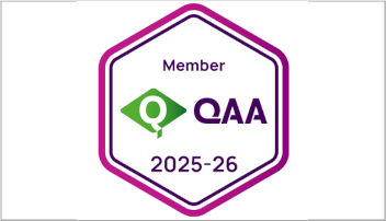 qaa-uk-member-badge-no-bg
